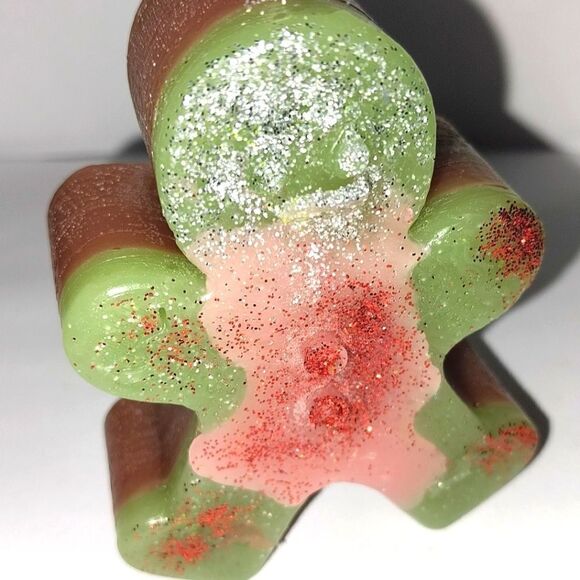 Hand crafted limited edition Gingerbread man candle - Picture 7 of 7